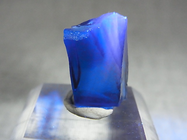 画像: 飯盛ラボストーン（IL-stone）「レアカラー：ロンドンブルートパーズカラー」ガラス原石 16.2カラット