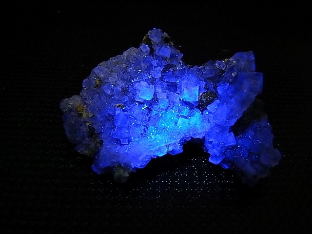 画像2: ナミビア・エロンゴ産フローライト＆モスコバイト原石 12.4g