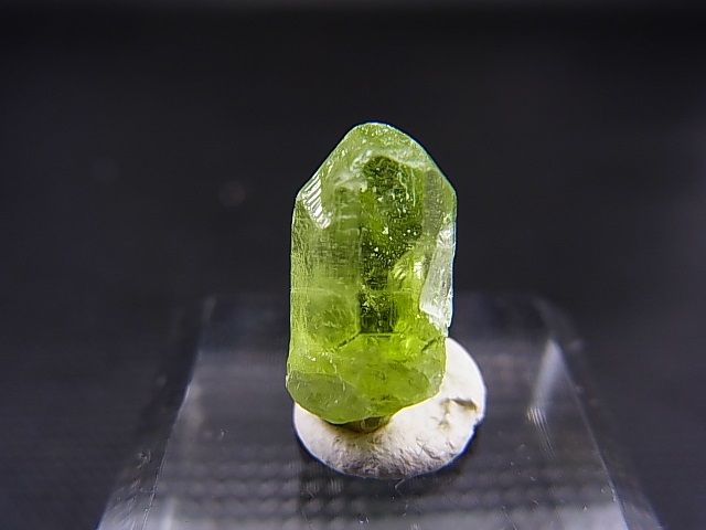 画像: ジュエリー品質：パキスタン・ナダール産ペリドット原石 6.9カラット