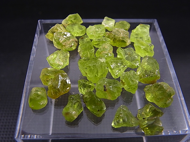 画像: ベトナム・ザライ産ペリドット原石 30点セット トータル 44.1カラット