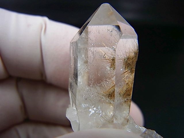 画像: インド・マニハール産ウォータークリア水晶（ルーツ＆バーストゴールドルチル入り） 17.5g