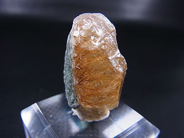 インド・マニハール産ゴールドルチルイン水晶原石 7.0g - パーフェクト