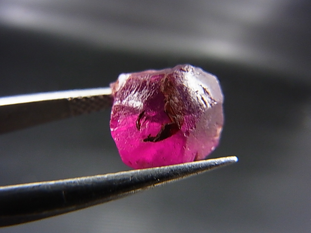 画像: タンザニア産ロードライトガーネット原石 1.2g