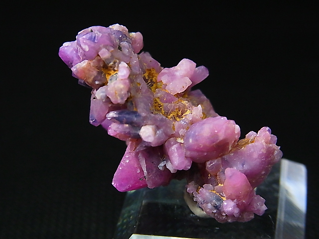 画像: ベトナムLuc Yen産シルキーサファイア原石（犬牙型）クラスター 78.8カラット