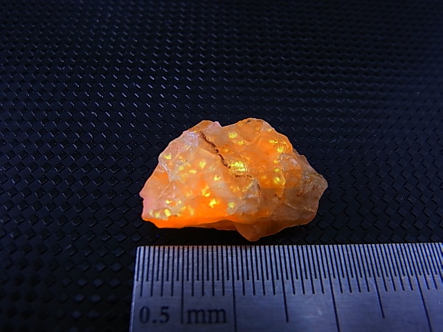 Hokkaidoite北海道然別湖産蛍光オパール原石 1.7g - パーフェクト