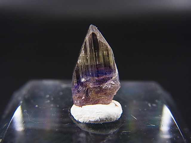 ジェムクオリティ：タンザナイト原石（バイカラー） 2.8カラット