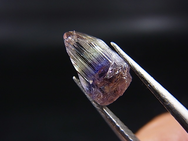 画像: ジェムクオリティ：タンザナイト原石（バイカラー） 2.8カラット