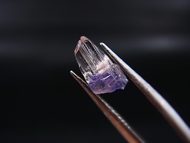 画像: ジェムクオリティ：タンザナイト原石（バイカラー） 1.1カラット