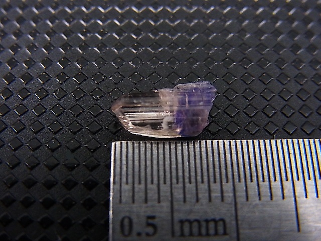 画像: ジェムクオリティ：タンザナイト原石（バイカラー） 1.1カラット