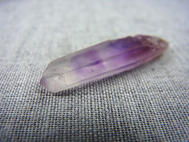 画像: メキシコ・ゲレロ産アメジストポイント 2.1g