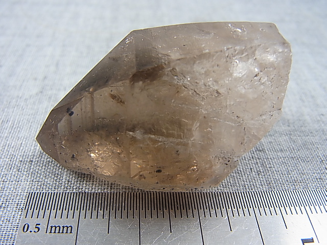 画像: スウェーデン・ラップランド産アナテース付きスモーキー水晶 41.4g