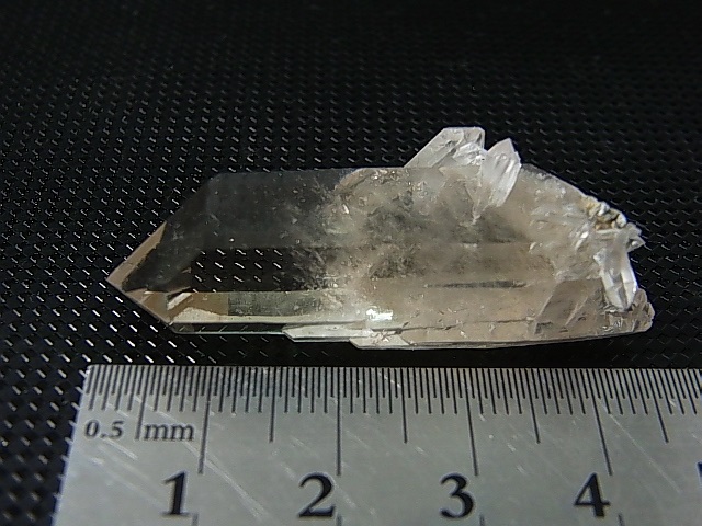 ノルウェー産ウォータークリア・ライトスモーキークオーツ 13.2g