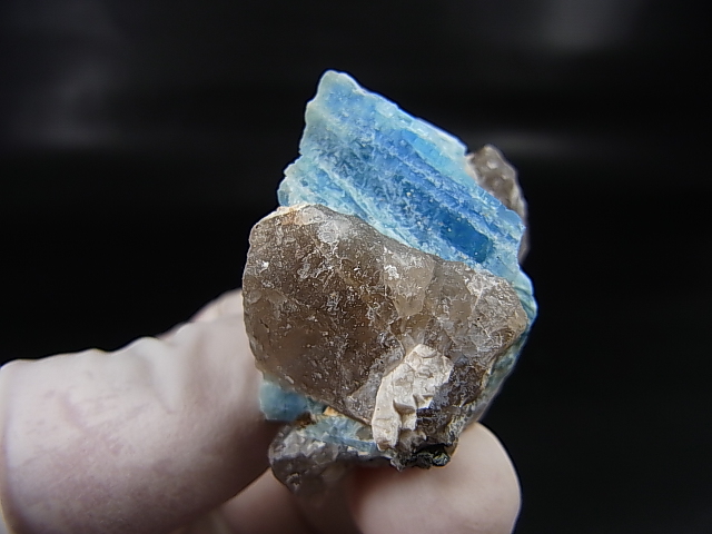 画像: ベトナム・タインホア産アクアマリン付き水晶 29.5g