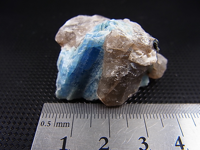 画像: ベトナム・タインホア産アクアマリン付き水晶 29.5g