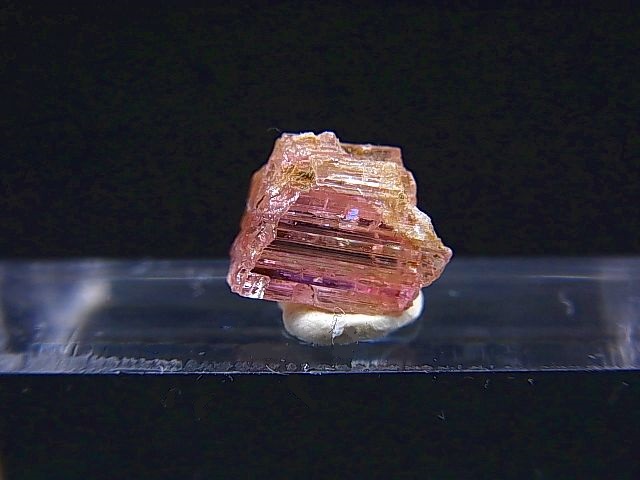 画像: ジェムクオリティ：タンザナイト原石（ピンク） 2.0カラット