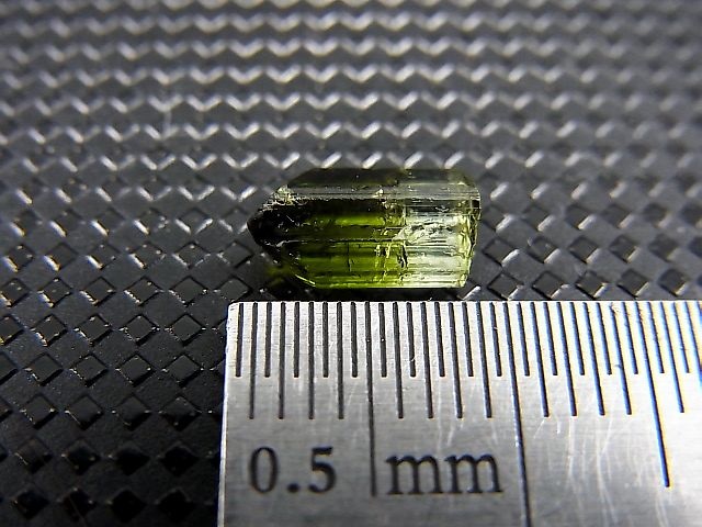 画像: コンゴ産バイカラートルマリン原石（グリーン/カラーレス） 1.3カラット