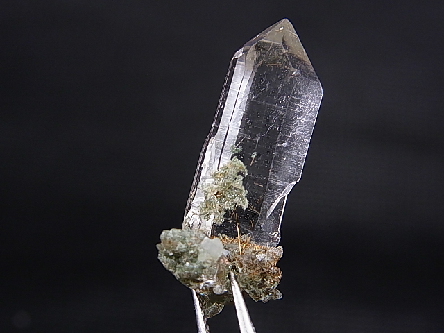 画像: インド・マニハール産ウォータークリア水晶（ゴールドルチル入り） 2.8g