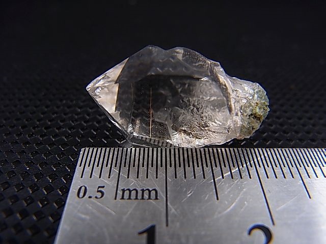 画像: インド・マニハール産ウォータークリア水晶（ゴールドルチル入り） 3.0g