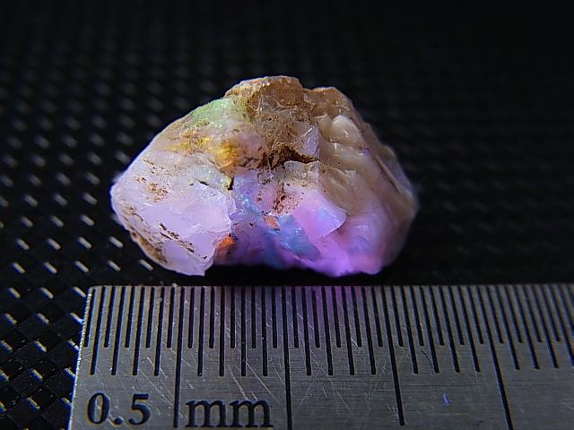 画像: Hokkaidoite北海道然別湖産蛍光オパール原石 1.2g