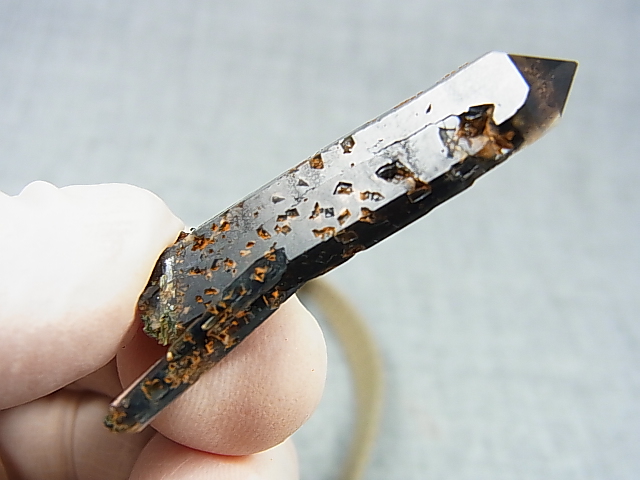 画像: マラウイ・ムランジェ産クリアスモーキー水晶（貫入り/ドフィーネ型双晶） 7.2g