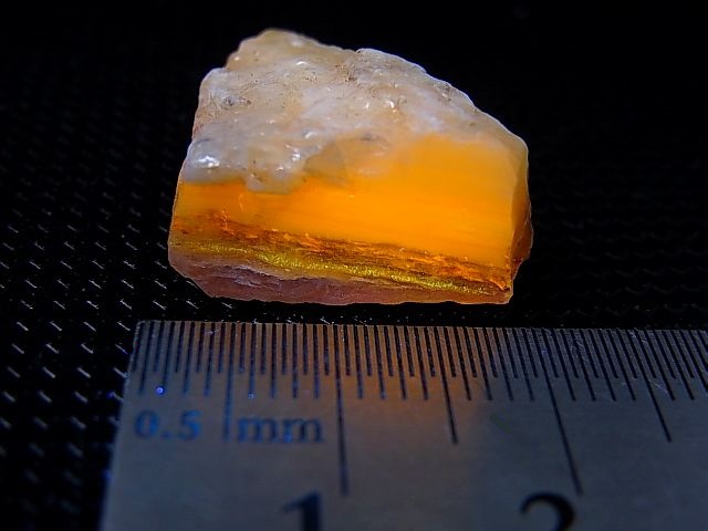 Hokkaidoite北海道然別湖産蛍光オパール原石 4.1g - パーフェクト