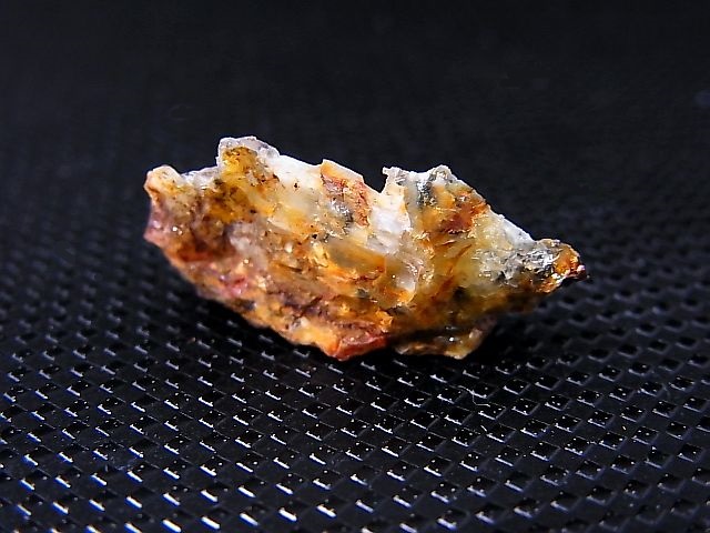 画像: Hokkaidoite北海道然別湖産蛍光オパール原石 1.4g