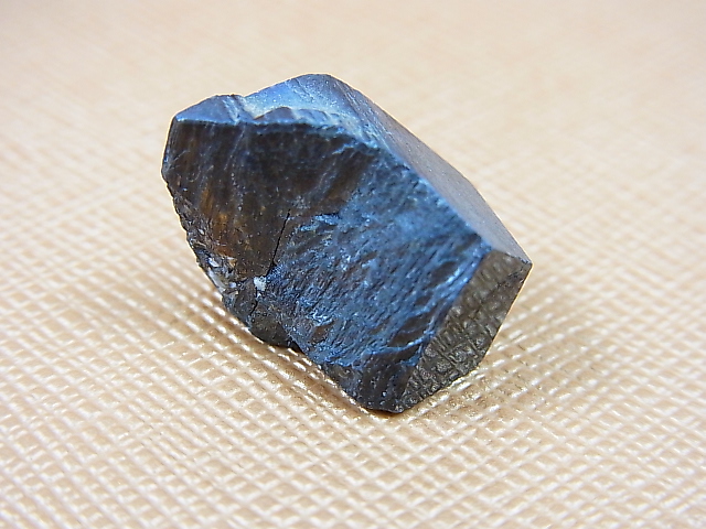 画像: ノルウェー産アナテース原石結晶（レッド透過） 3.8g