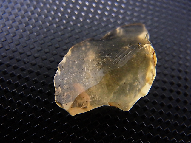 画像: ジュエリー品質：リビアングラス原石 2.5g