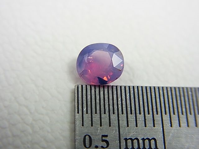 画像: ベトナムLuc Yen産シルキーサファイア・ルース（バイカラー） 0.7カラット