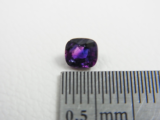 画像: ベトナムLuc Yen産シルキーサファイア・ルース（バイカラー） 0.5カラット