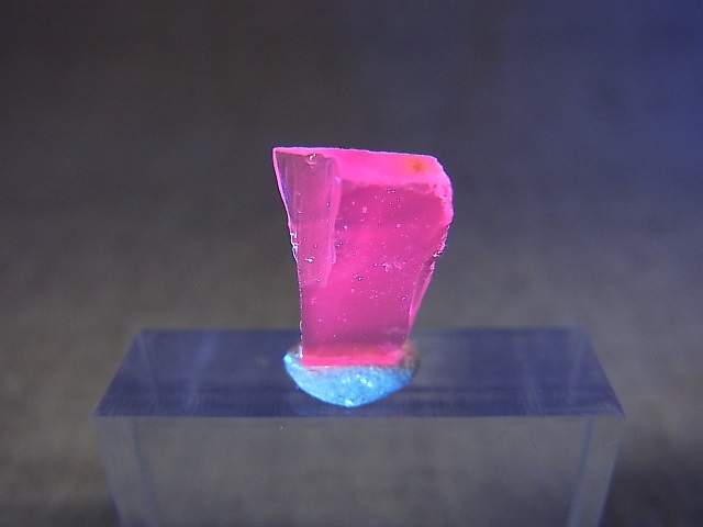 画像: 飯盛ラボストーン（IL-stone）「ガンマジルコン」ガラス原石 3.0カラット