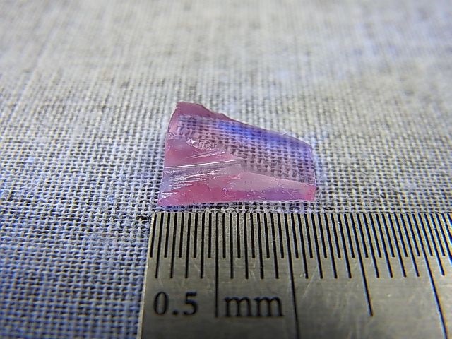 画像: 飯盛ラボストーン（IL-stone）「ガンマジルコン」ガラス原石 3.0カラット