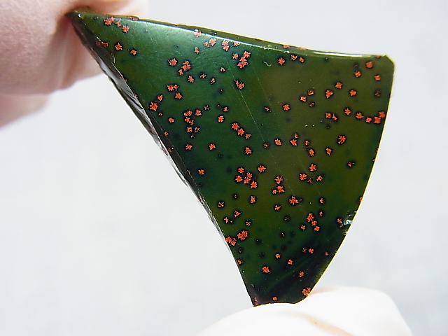 画像: 飯盛ラボストーン（IL-stone）「レアカラー：ブラッドストーン（紅葉石）」ガラス原石 32.4カラット