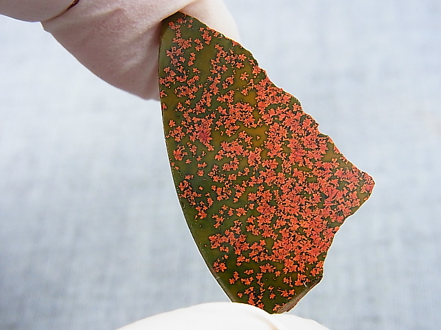 画像: 飯盛ラボストーン（IL-stone）「レアカラー：ブラッドストーン（紅葉石）」ガラス原石 25.3カラット