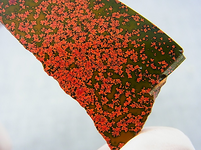 画像: 飯盛ラボストーン（IL-stone）「レアカラー：ブラッドストーン（紅葉石）」ガラス原石 32.3カラット