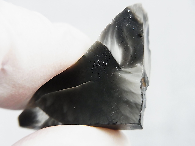 画像: ヴィクトリアストーン（飯盛ラボストーンIL-stone）レアカラー：ブラック原石 18.8カラット