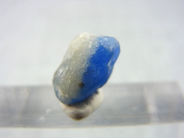 画像: アフガニスタン産アウィナイト原石 2.8カラット