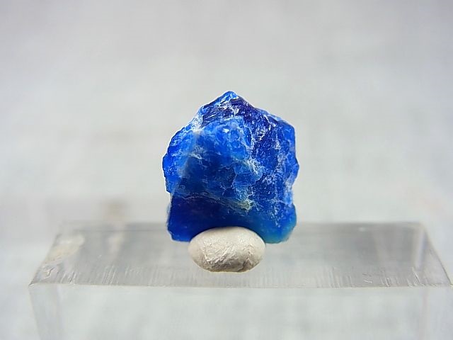 画像: アフガニスタン産アウィナイト原石 4.3カラット