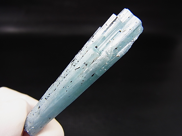 画像: ベトナム産連晶結束型アクアマリン原石（ブラックトルマリン付き） 8.2g