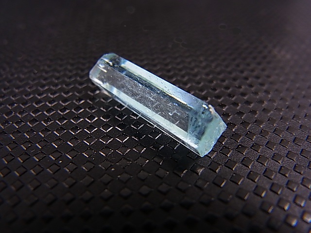 画像2: ジェムグレード宝石需要品質：ベトナム産アクアマリン柱状結晶原石 3.9カラット