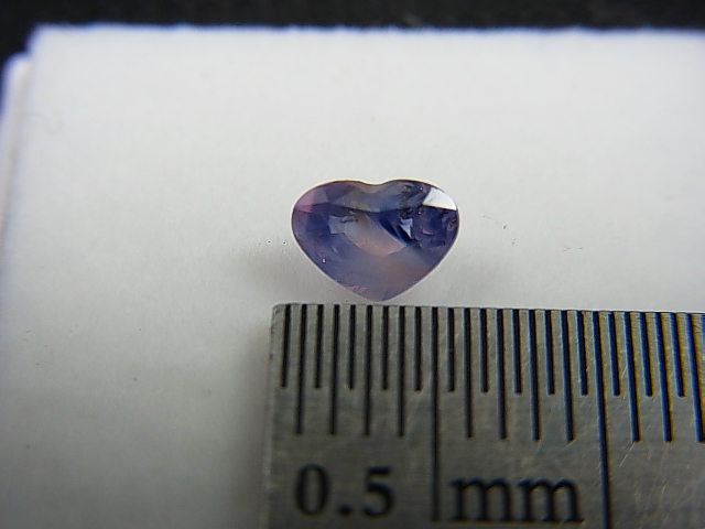 画像: ベトナムLuc Yen産シルキーサファイア・ルース（バイカラー/ハート） 0.4カラット