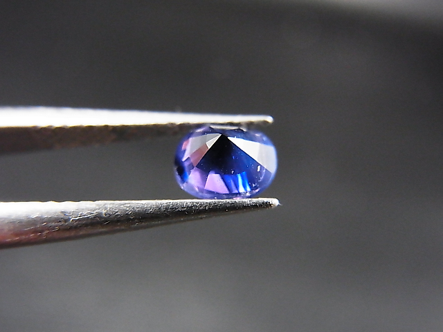 画像: ベトナムLuc Yen産シルキーサファイア・ルース（バイカラー） 0.5カラット