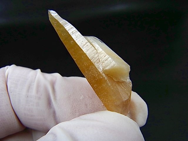 画像1: 山梨県水晶峠産トレモライト入り水晶ポイント 2.9g