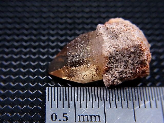 画像: メキシコ産レッドトパーズ原石（群晶） 2.1g