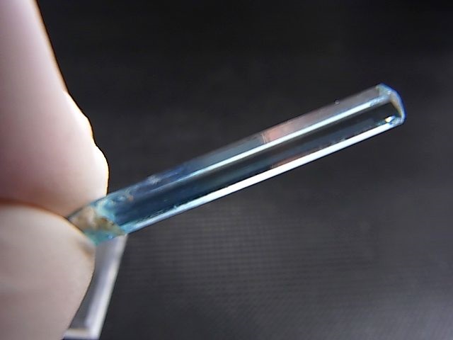 画像: ジェムグレード宝石需要品質：ベトナム産アクアマリン柱状結晶原石 3.0カラット