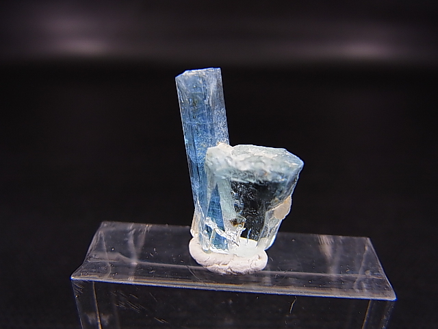 画像: ジェムグレード宝石需要品質：ベトナム産アクアマリン柱状結晶原石（連晶） 6.0カラット