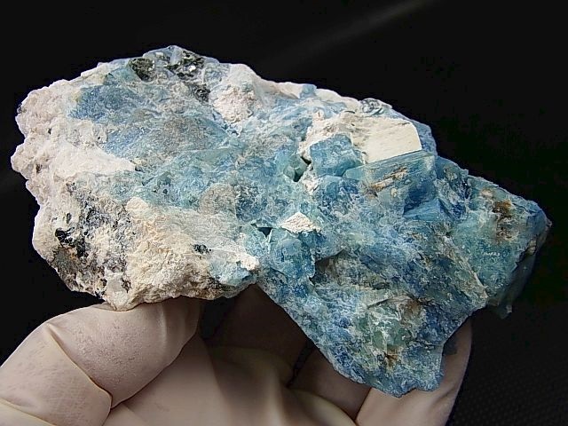 画像: キャビネットサイズ：ベトナム・タインホア産アクアマリン/カオリナイト原石（マッシブ） 251.0g