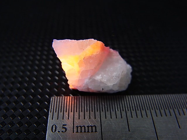 画像: ツグツパイト（タグトゥパイト）原石 1.7g