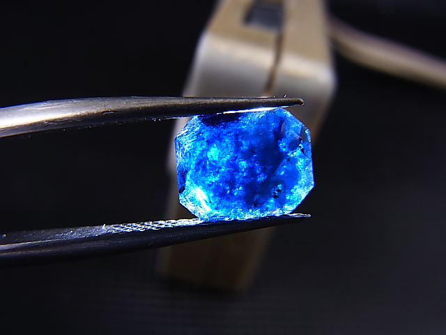 画像: ジンバブエ産ユークレース・ルース  1.7カラット