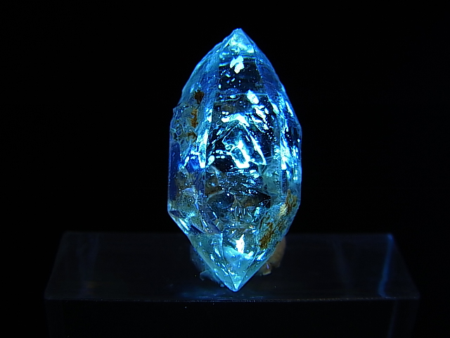 画像1: パキスタン・クエッタ産蛍光オイル入りＤＴ水晶 2.1g